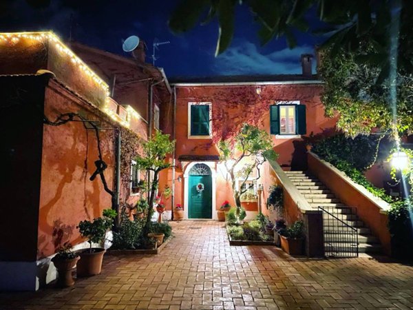 casa indipendente in vendita a Roma in zona Dragona/Bagnoletto