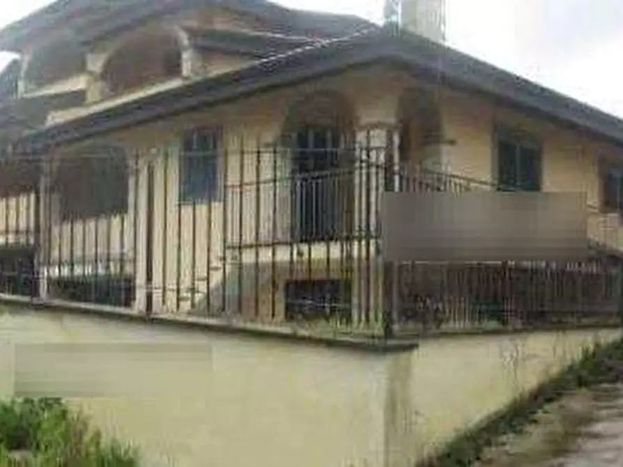 casa indipendente in vendita a Roma