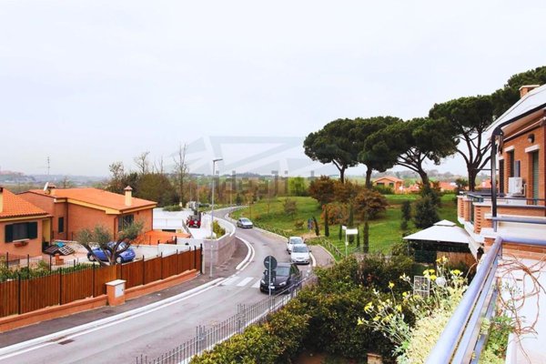 appartamento in vendita a Roma in zona Cinquina