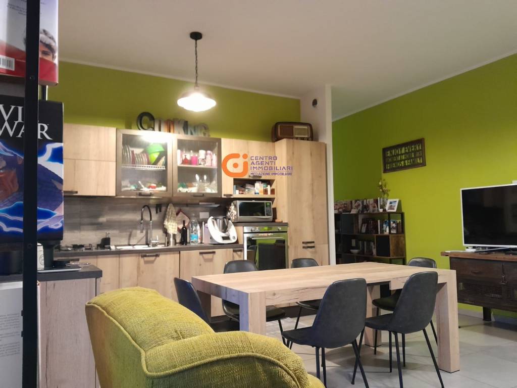 appartamento in vendita a Roma in zona Spinaceto