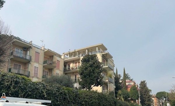 appartamento in vendita a Roma in zona Tomba di Nerone