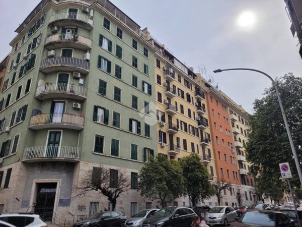 appartamento in vendita a Roma in zona Appio Latino