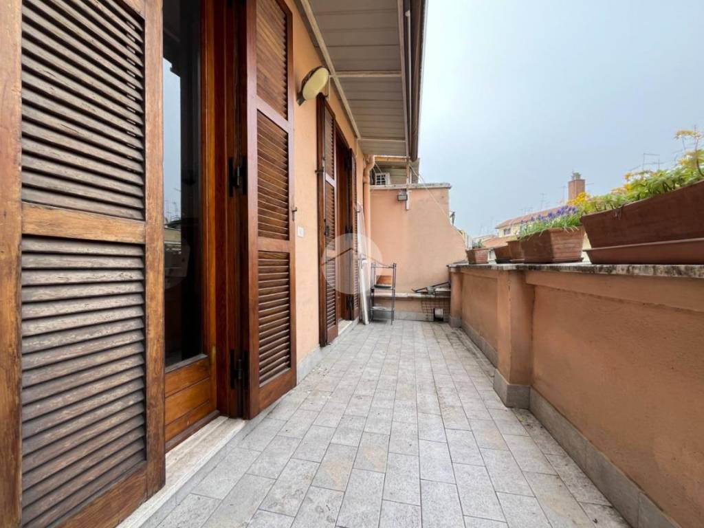 appartamento in vendita a Roma in zona Tuscolano