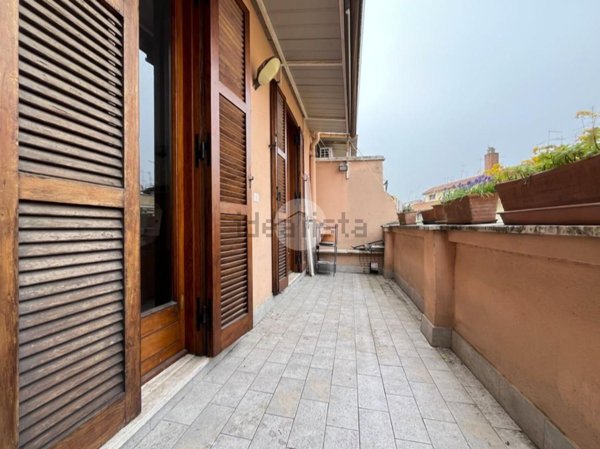 appartamento in vendita a Roma in zona Tuscolano