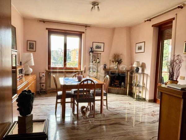 appartamento in vendita a Roma in zona Tomba di Nerone