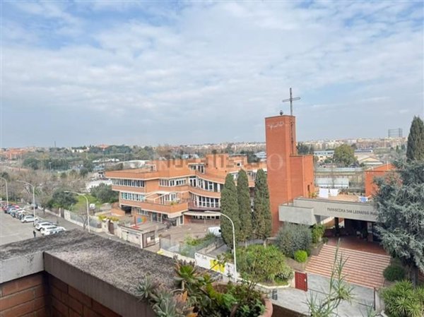appartamento in vendita a Roma in zona Ostiense