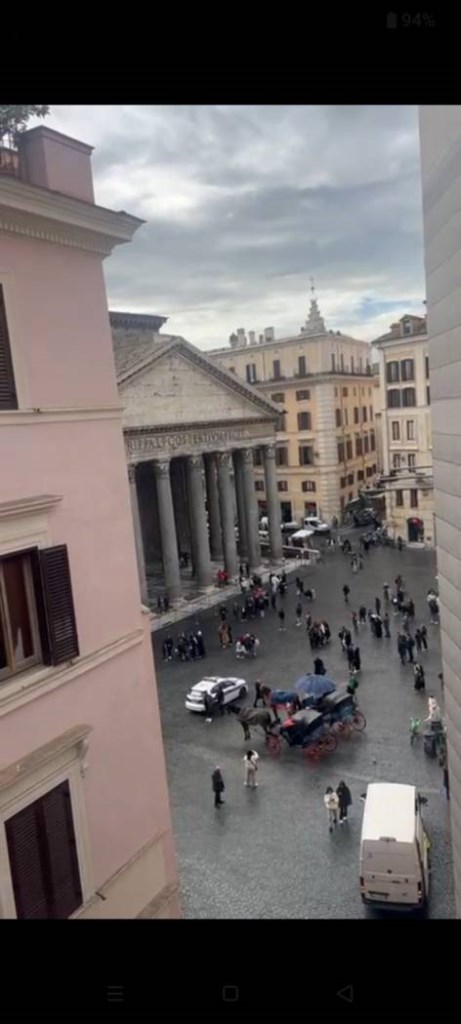 appartamento in vendita a Roma in zona Parione/Sant'Eustachio