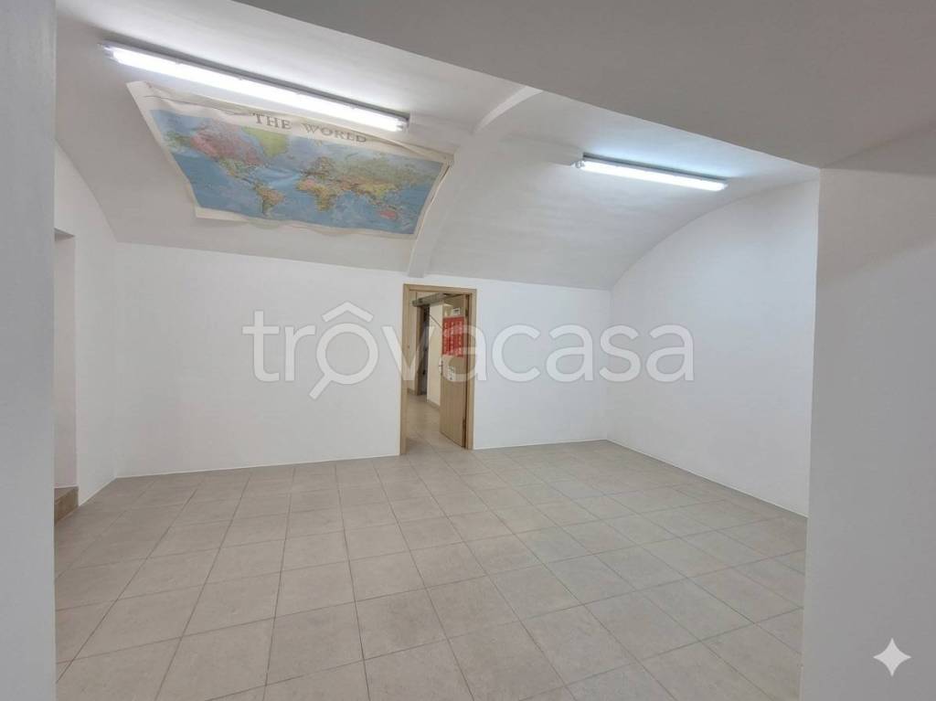 negozio in vendita a Roma in zona Esquilino