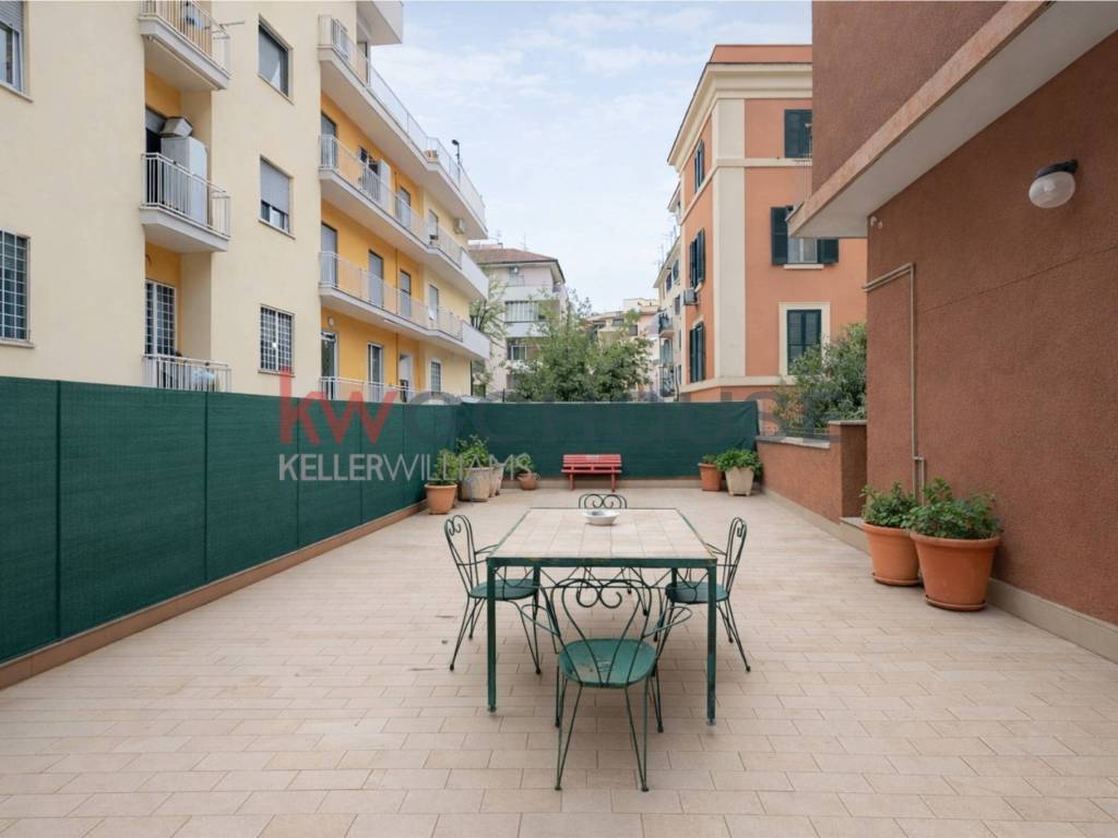 appartamento in vendita a Roma in zona Gianicolense