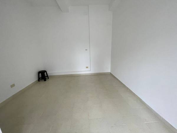 negozio in vendita a Roma in zona Collatino