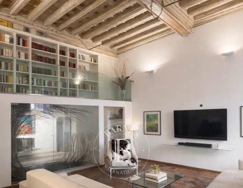 appartamento in vendita a Roma in zona Parione/Sant'Eustachio