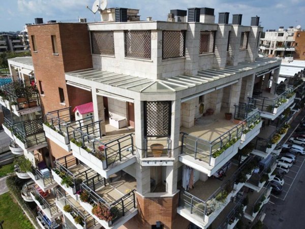 appartamento in vendita a Roma in zona EUR