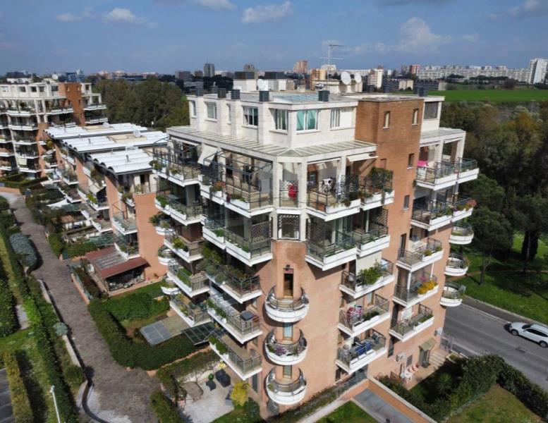 appartamento in vendita a Roma in zona Ostiense