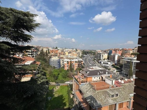 appartamento in vendita a Roma in zona Tor di Quinto