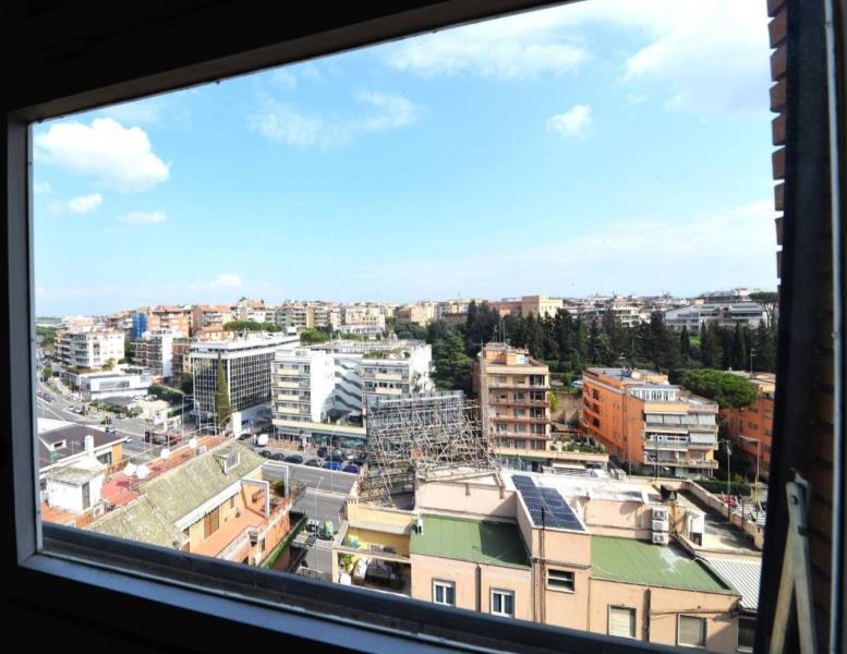 appartamento in vendita a Roma in zona Tor di Quinto