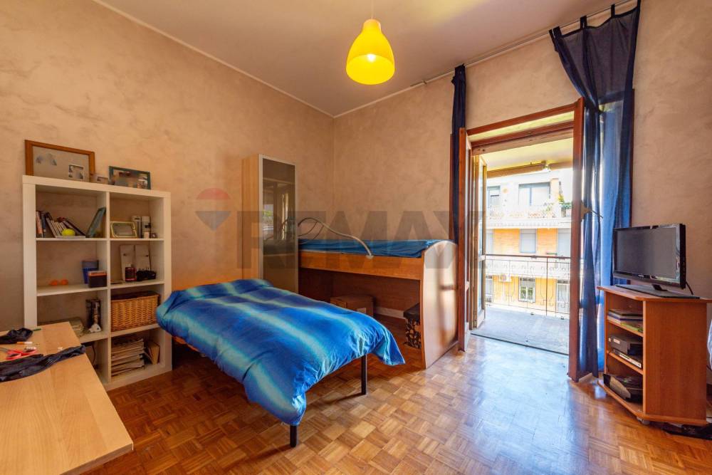 appartamento in vendita a Roma in zona Appio Pignatelli