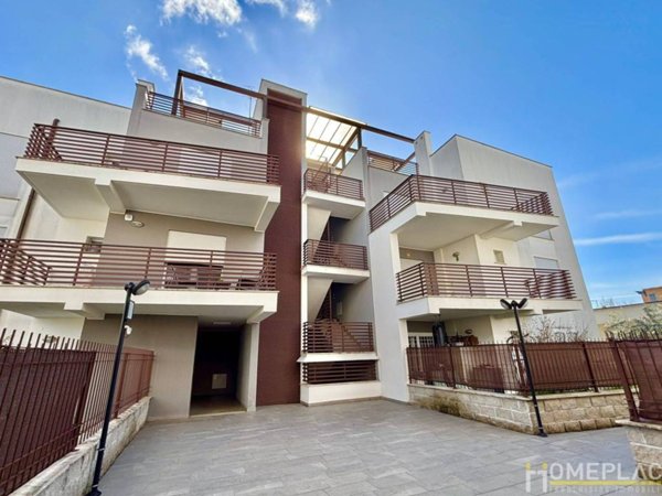 appartamento in vendita a Roma in zona Torre Angela