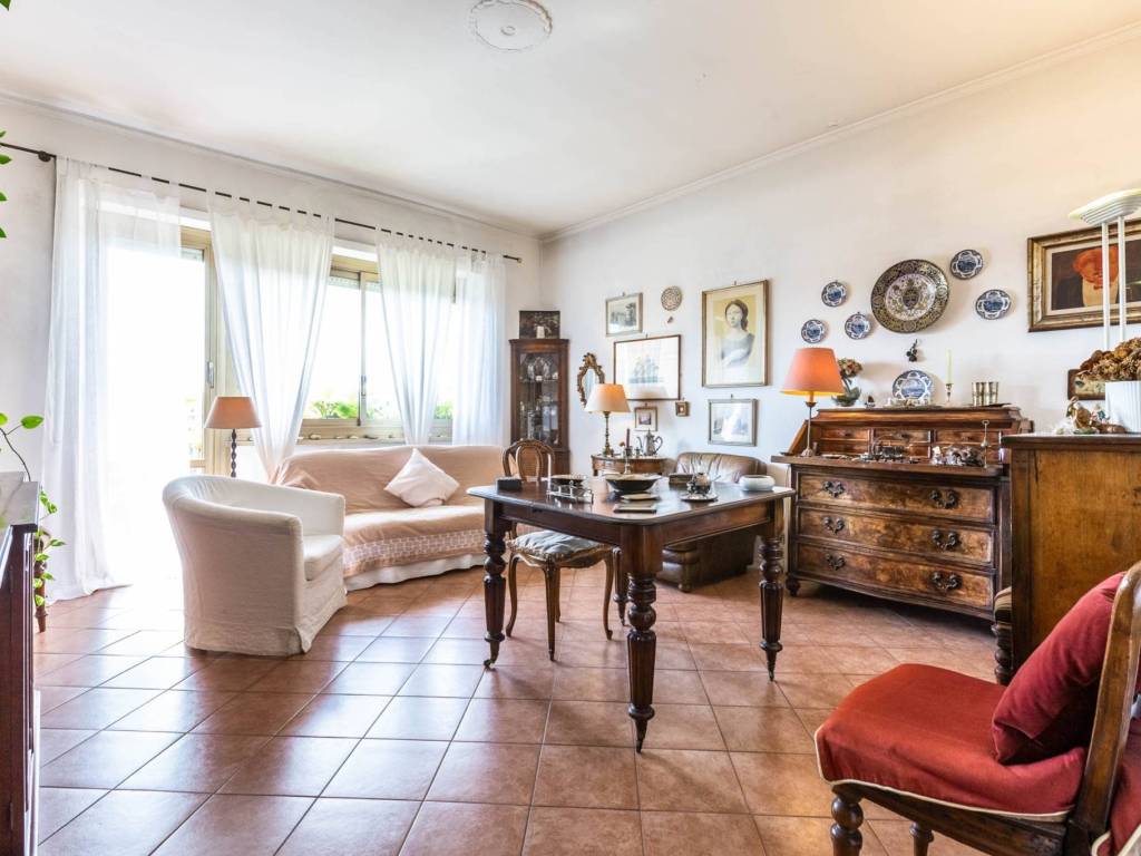 appartamento in vendita a Roma in zona Ostiense