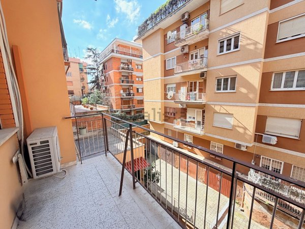 appartamento in vendita a Roma in zona Gianicolense