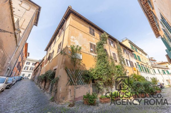 appartamento in vendita a Roma in zona Trastevere