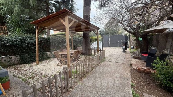 casa indipendente in vendita a Roma in zona Trigoria