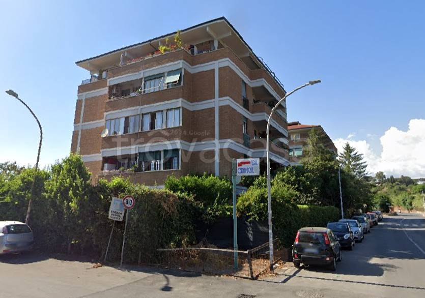 appartamento in vendita a Roma in zona Corviale