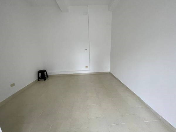 negozio in vendita a Roma in zona Collatino