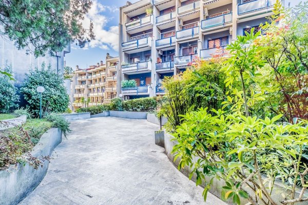 appartamento in vendita a Roma in zona Ardeatino