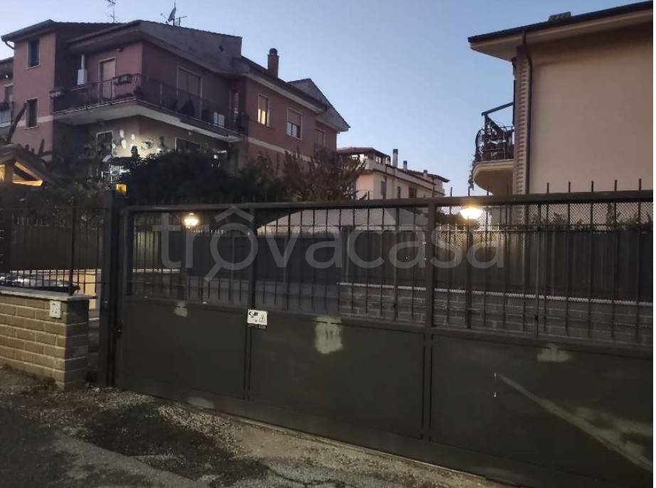 appartamento in vendita a Roma in zona Borghesiana