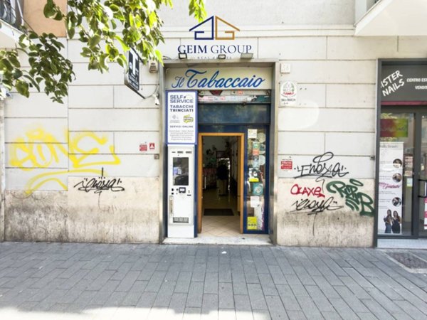 negozio in vendita a Roma in zona Prenestino-Labicano
