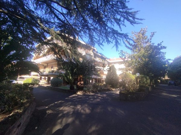 appartamento in vendita a Roma in zona Casal Morena