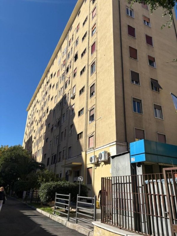 appartamento in vendita a Roma in zona Appio Latino