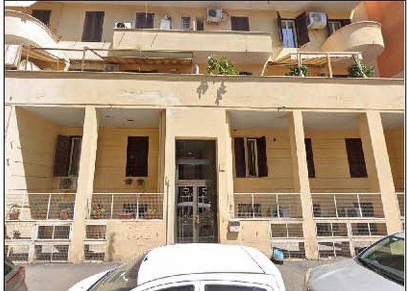 appartamento in vendita a Roma in zona Tuscolano