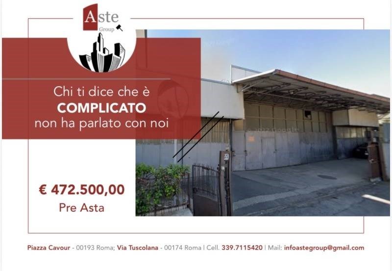 locale commerciale in vendita a Roma in zona Finocchio