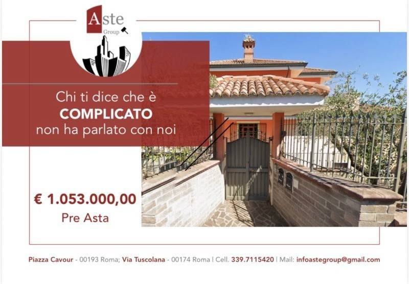 appartamento in vendita a Roma in zona Finocchio