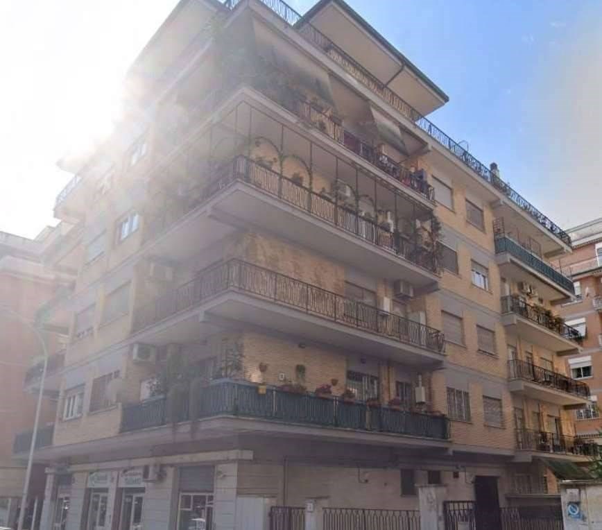appartamento in vendita a Roma in zona Monte Sacro/Talenti