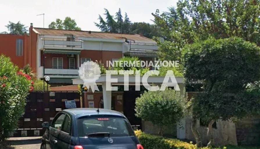 casa indipendente in vendita a Roma in zona Axa