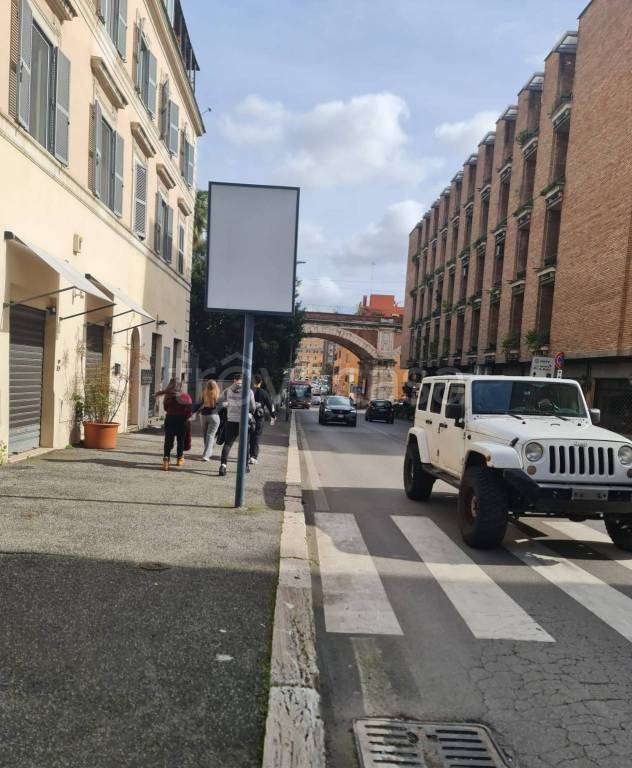 ufficio in vendita a Roma in zona Aurelio