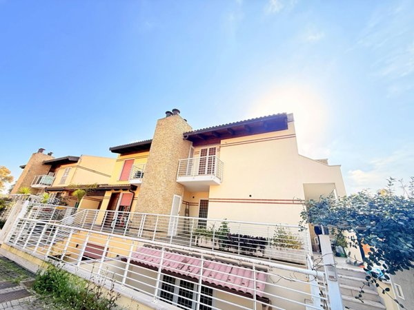 appartamento in vendita a Roma in zona Dragona/Bagnoletto