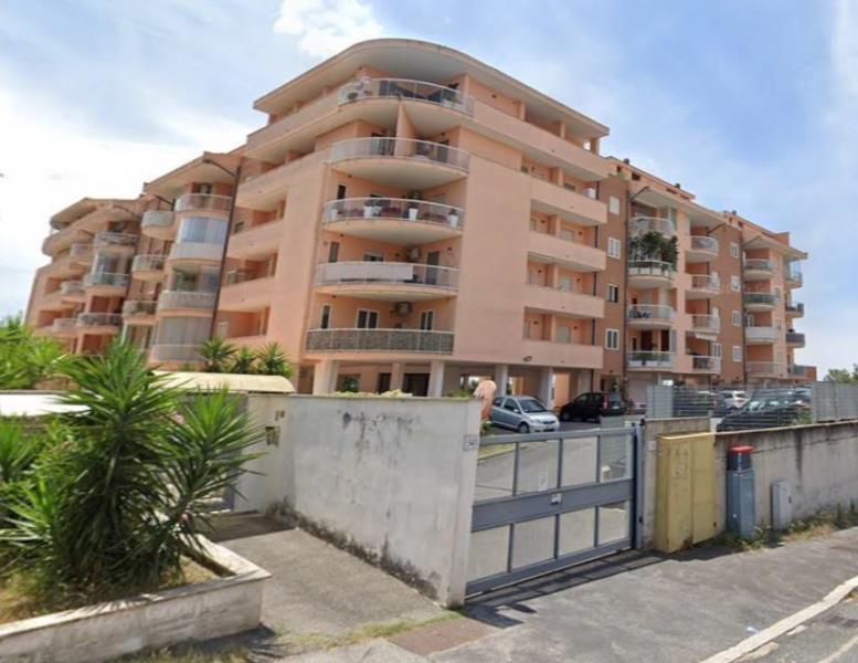 appartamento in vendita a Roma in zona Mezzocammino