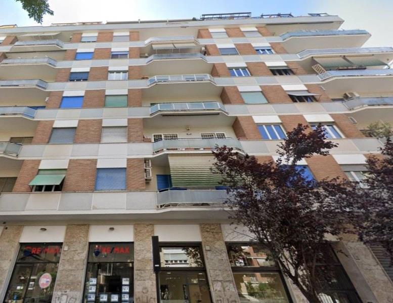 appartamento in vendita a Roma in zona Ardeatino