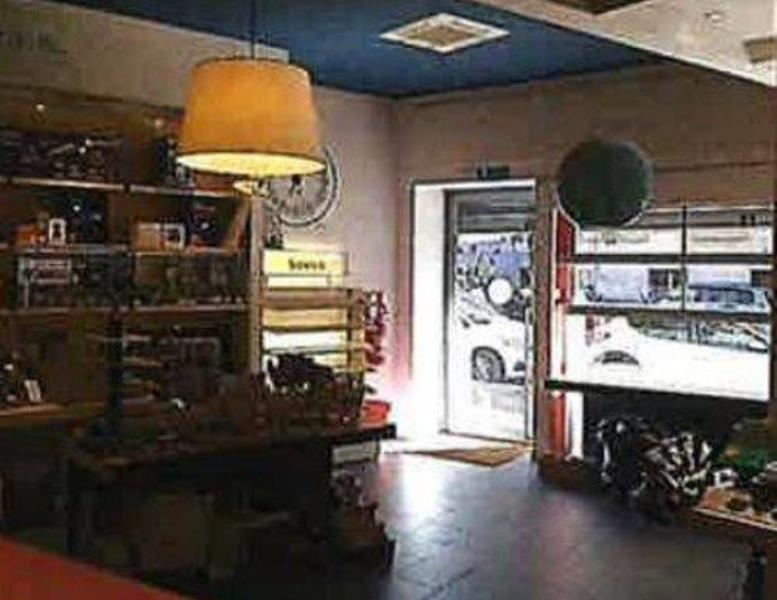 locale commerciale in vendita a Roma in zona Trieste