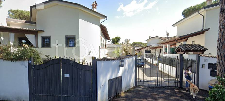 casa indipendente in vendita a Roma in zona Infernetto