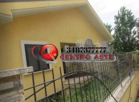 casa indipendente in vendita a Roma in zona Torre Gaia