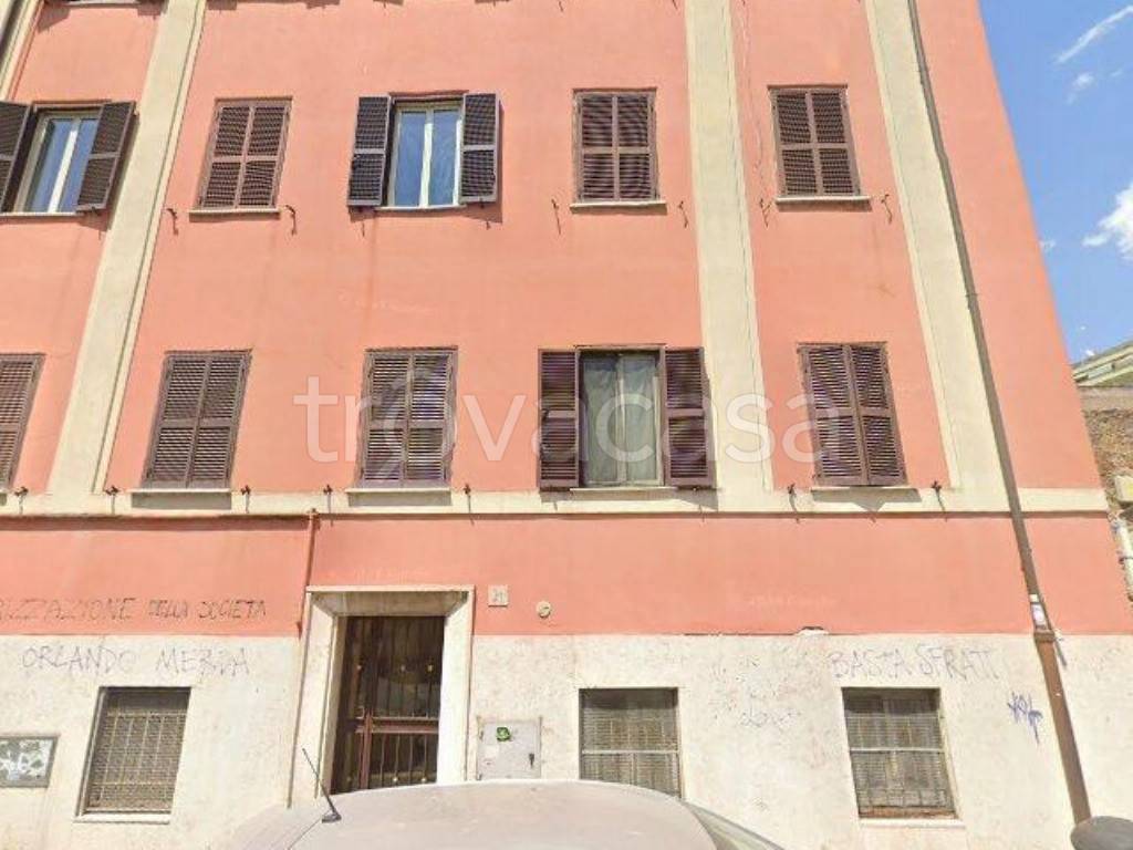 appartamento in vendita a Roma in zona Tuscolano