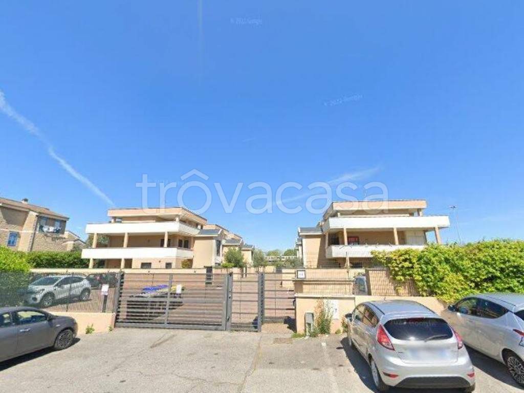casa indipendente in vendita a Roma in zona Acilia