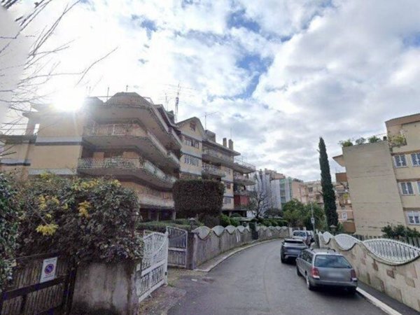 casa indipendente in vendita a Roma in zona Monte Sacro/Talenti