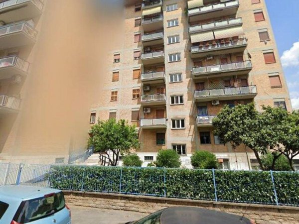 appartamento in vendita a Roma in zona Cinecittà