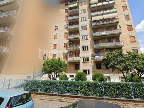appartamento in vendita a Roma in zona Cinecittà