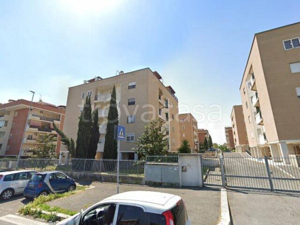 appartamento in vendita a Roma in zona Ponte di Nona